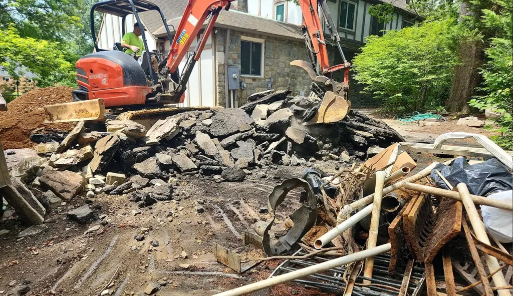 Demolition Company and Contractor in %customfield(geo-page-location)%, %customfield(town_state_abbreviation)%%customfield(state_abbreviation)% We provide Professional Demolition Services throughout Maryland, we specialize in exterior and interior demolition for residential and commercial properties.