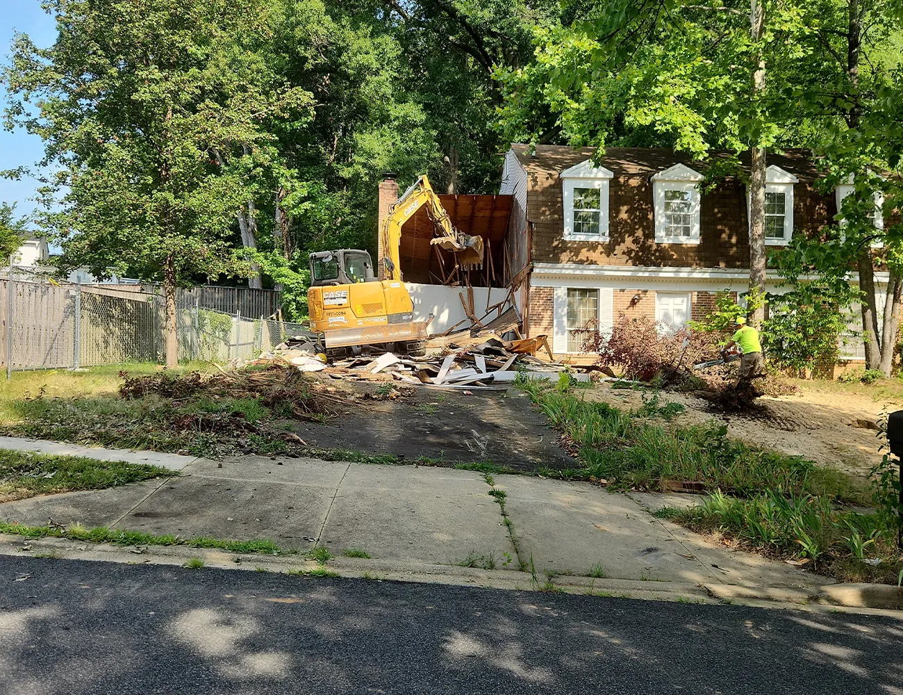 Next-Day-Demolition-Full-House-Demolition-Before.webp Before image of a residential property we demolished (Complete or Full House Demolition).