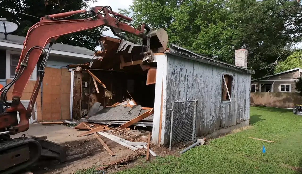 We provide shed demolition in MD, VA, DE, D.C. and other nearby areas.
